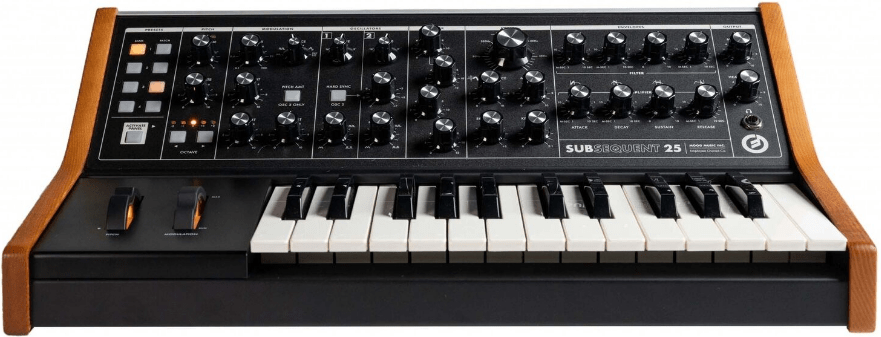 Demonstrates the front panel and keyboard of the Subsequent 25 paraphonic analogue synthesizer.