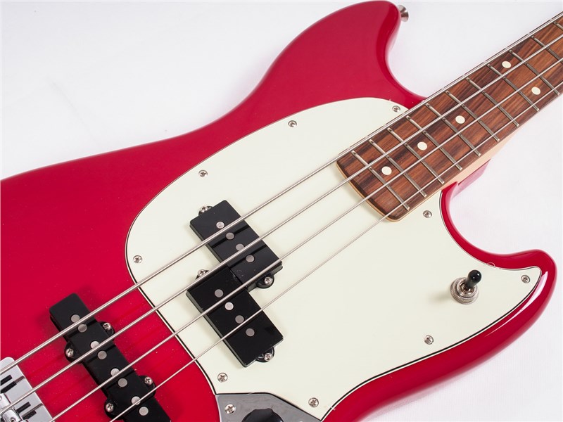 Fender Offset Mustang Bass PJ Torino Red 6