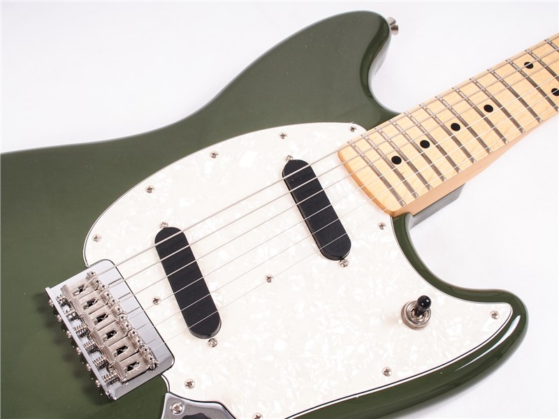 Fender Offset Mustang Olive 6