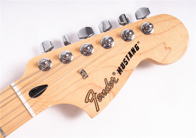 Fender Offset Mustang Olive 10