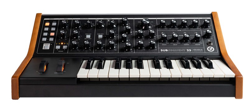 Moog Subsequent 25, front image