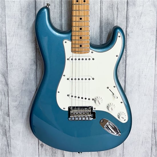 Fender Player Stratocaster, Maple Neck, Tidepool Blue, Second-Hand