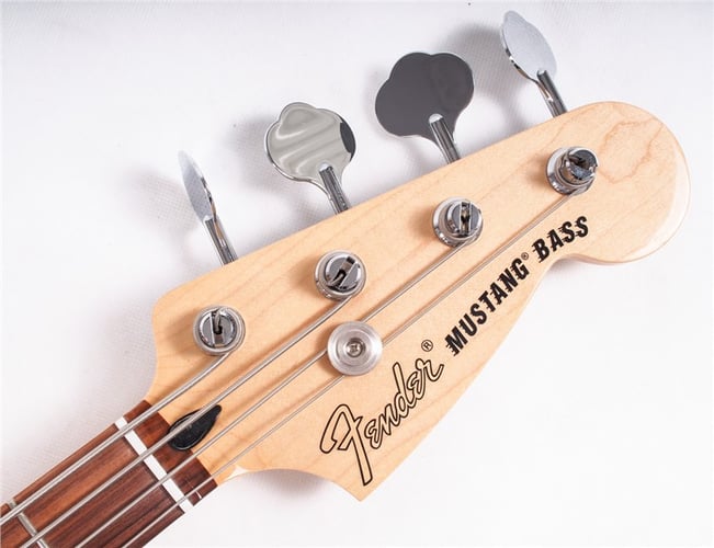 Fender Offset Mustang Bass PJ Torino Red 10