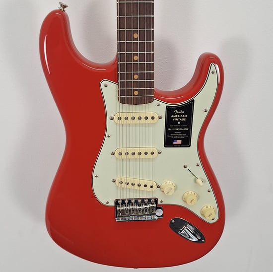 Fender American Vintage II 1961 Stratocaster, Fiesta Red, B-Stock