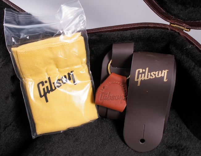 GibsonSJ200StudioANat_15