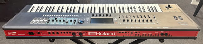 Roland Fantom 7 Workstation Synthesizer,