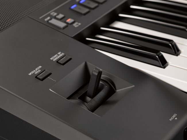 Yamaha PSR-SX900 Digital Keyboard, mod wheel